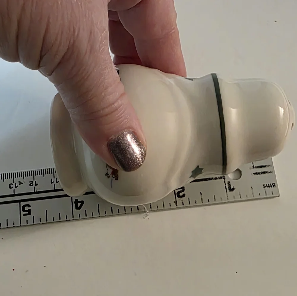 Pfaltzgraff Snow Village Stoneware Salt Pepper Shaker Set